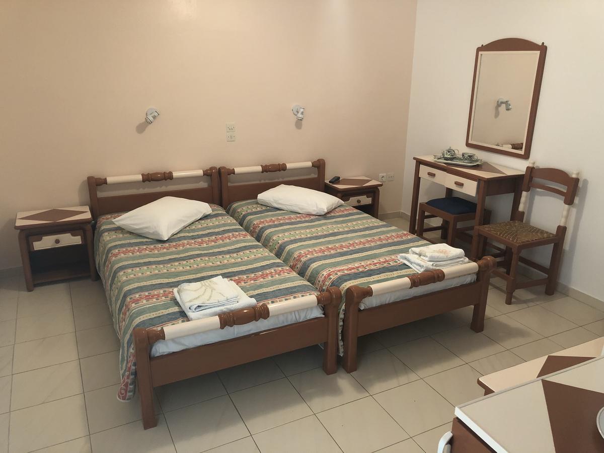Deidamia Hotel Скирос Экстерьер фото