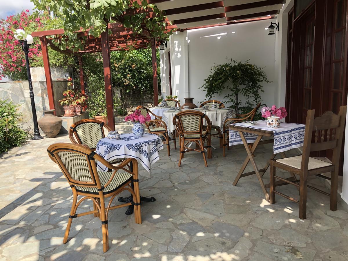 Deidamia Hotel Скирос Экстерьер фото